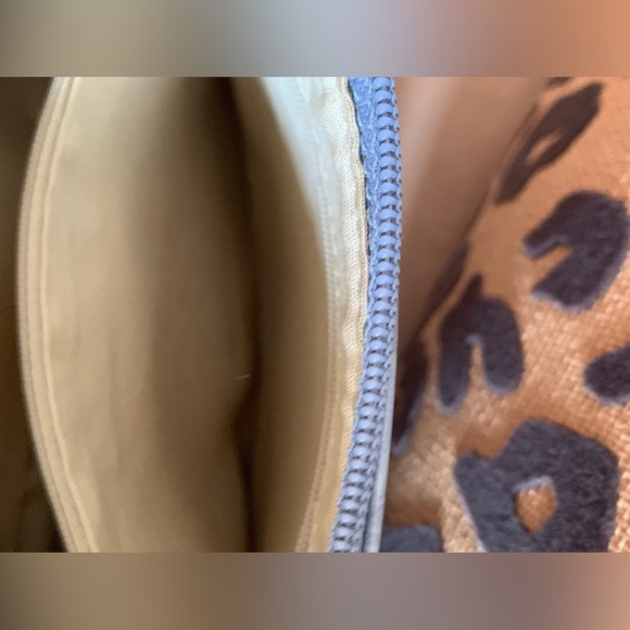 Nine West Light Blue Crocodile Print Handbag With Pockets - Picture 8 of 12